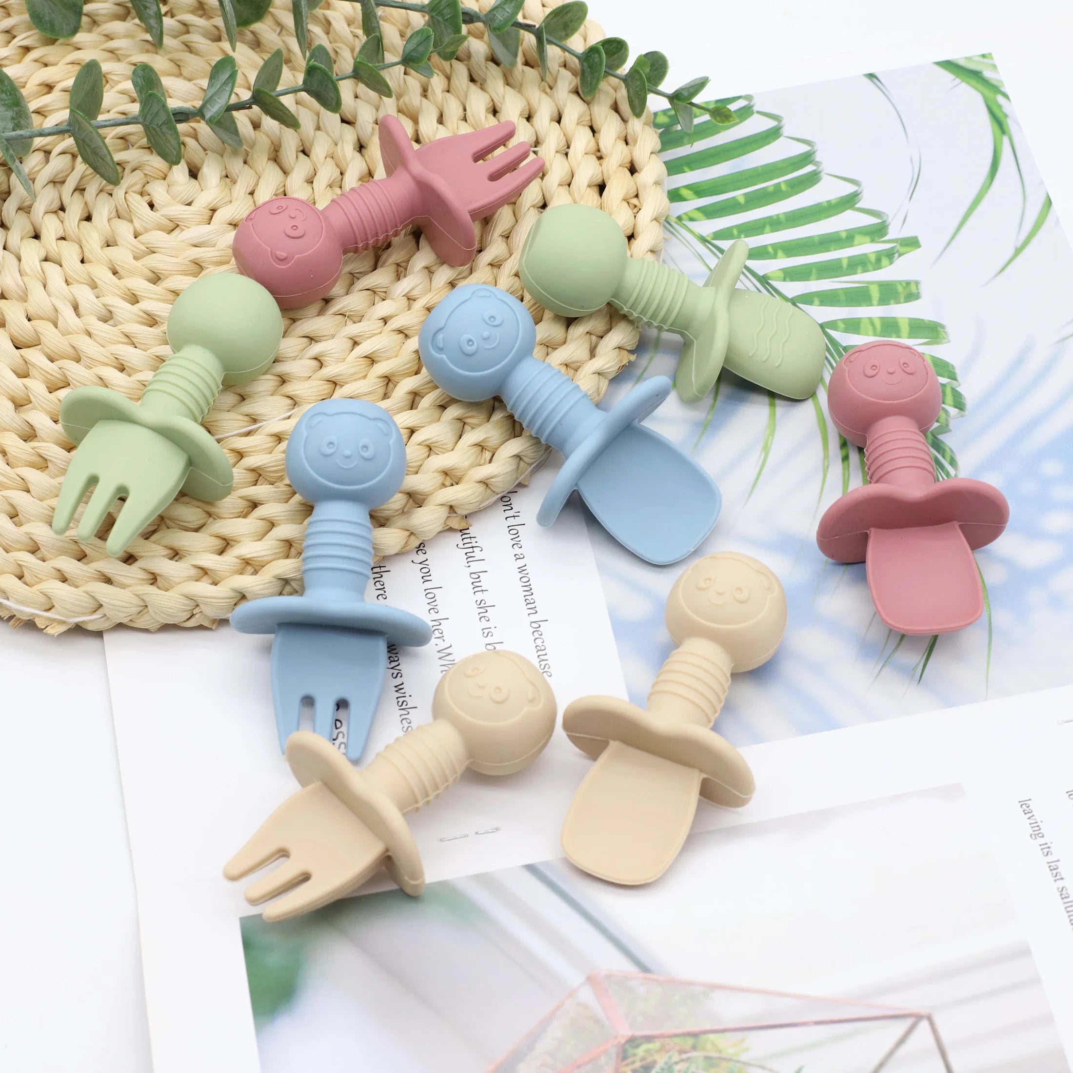 New Little Bear Pattern Baby Food Spoon Fork Short - packaging view