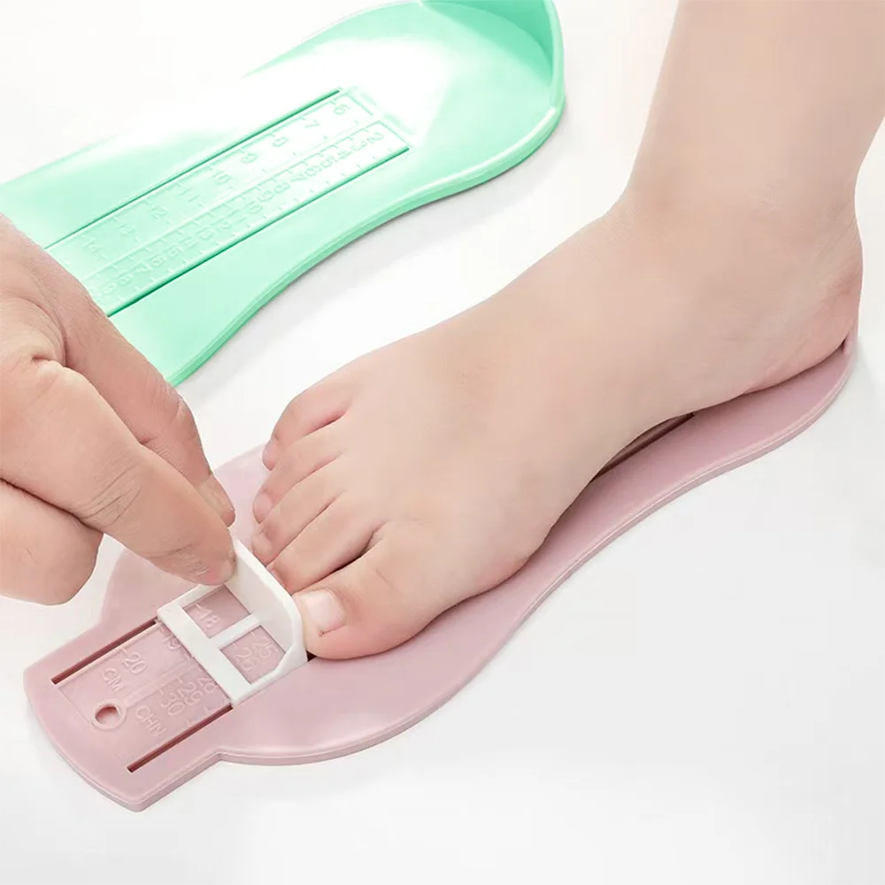 Baby Foot Measuring Gauge - feature close-up