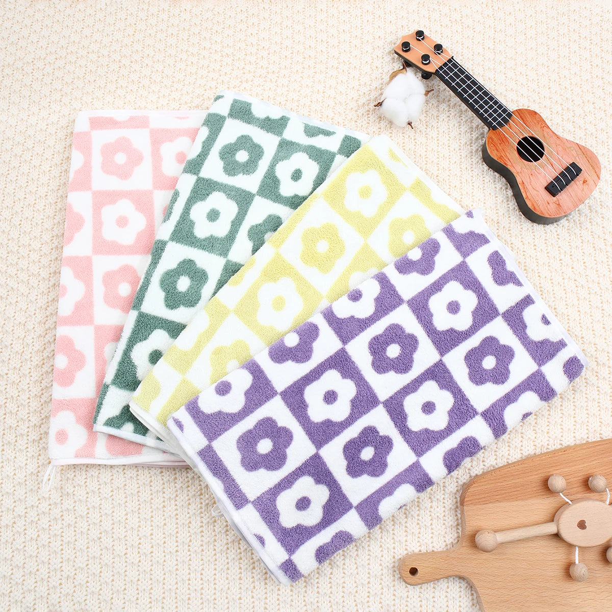 35x75cm Flower PatternCoral Velvet Absorbent Quick - feature close-up