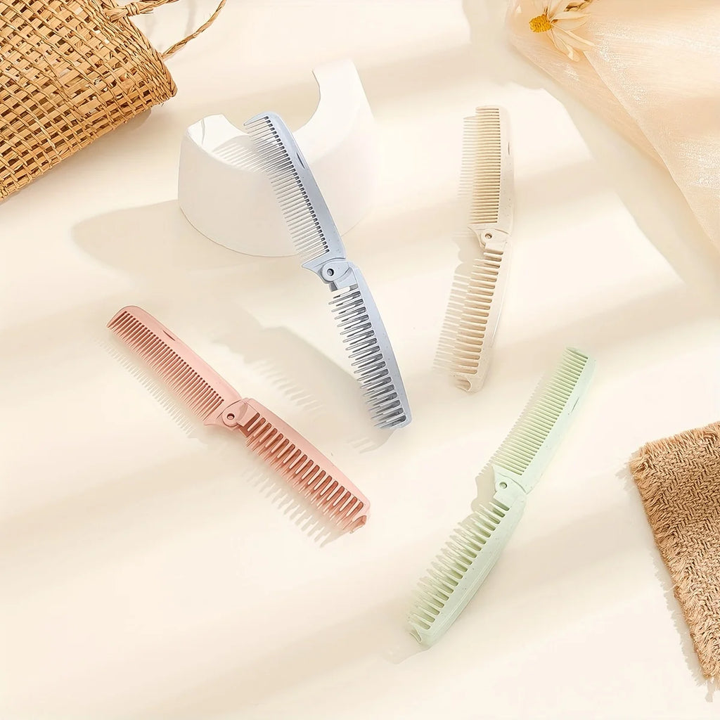 4 portable folding combs - material close-up