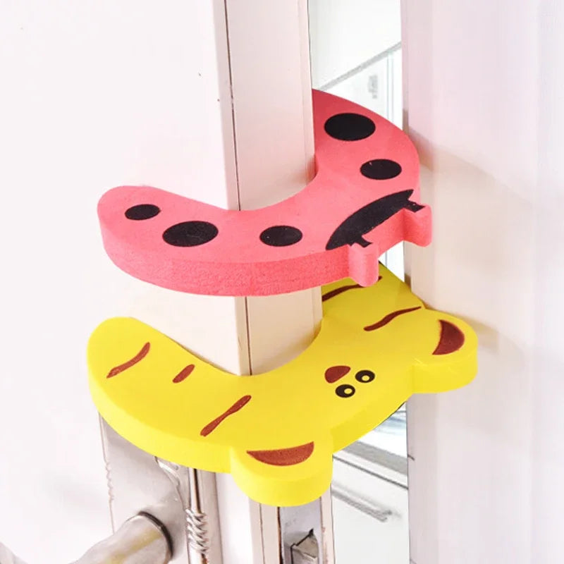 1 2 5 7PCS Child Safety Cartoon Pattern Protection Lock - material close-up